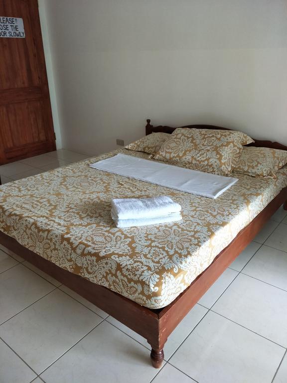 Anton'S Beach Resort Oslob Chambre photo